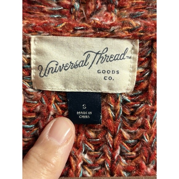 Universal Thread Target Women's V-neck Red Blend Button Cable Cardigan Small - Picture 3 of 7